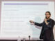 Sergio Ramos, como cabeza visible del fondo de inversión Five Eleven Capital interesado en la compraventa del Sevilla, durante la conferencia de prensa que ofrece hoy lunes en un hotel sevillano para informar sobre el estado de este proceso, después de que las familias que detentan la mayoría accionarial del club dieran por "rota" la negociación. Los accionistas principales del Sevilla han emitido este lunes un comunicado en el que aseguran que el pasado 27 de mayo, "a pocos días para que venciese el acuerdo" al que se había llegado para la compraventa de club, Sergio Ramos "y sus asesores declararon su expresa voluntad de no" cumplirlo. EFE/ Julio Muñoz