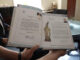 Vista de la carta del actual papa León XIV en la revista del Colegio San Agustín. Es muy recordado en el colegio San Agustín de la capital, al que acudió en 2010 a celebrar su 50 aniversario. Y volvió en agosto de 2011 por la Jornada Mundial de la Juventud, en un viaje apostólico, pero de otro papa, Benedicto XVI. Ángel Fraile, exdirector del colegio madrileño, subraya su vinculación con la educación, que permitió impulsar la construcción del colegio madrileño. El religioso ve este viaje como un "aliento en momentos difíciles. Una inyección de ánimo". EFE/ Javier Lizón