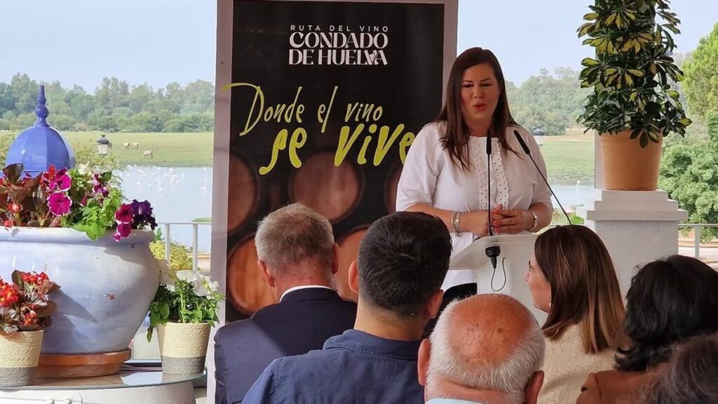Presentan la Ruta del Vino del Condado de Huelva en El Rocío – Vivir Ediciones – Vivir Ediciones