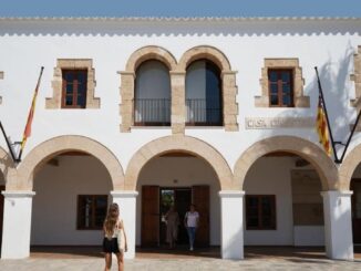 Notificación de sanción por obras sin licencia municipal en Sant Carles de Peralta