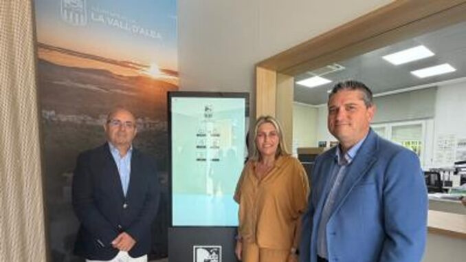 Vall d'Alba crea su archivo digital para preservar la memoria local Presentación del proyecto Memòria Viva de archivo digital municipal en Vall d'Alba, con la participación de autoridades de la Generalitat Valenciana