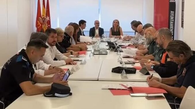 Reunión en sala de conferencias del Ayuntamiento de Alcorcón sobre seguridad ciudadana