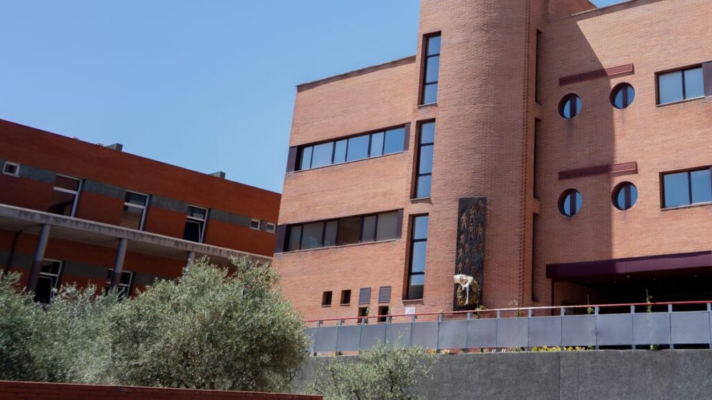 Fachada del IMEPE Instituto Municipal de Empleo de Alcorcón