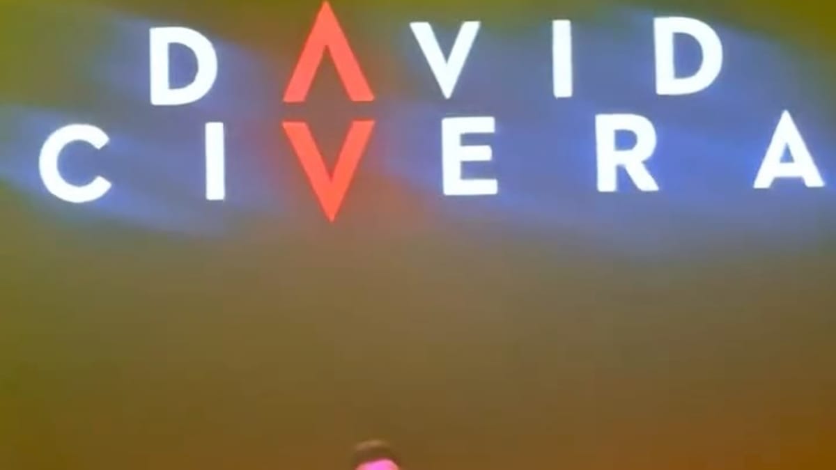 David Civera actuando en Pradogrande durante las Fiestas de La Colonia de Torrelodones