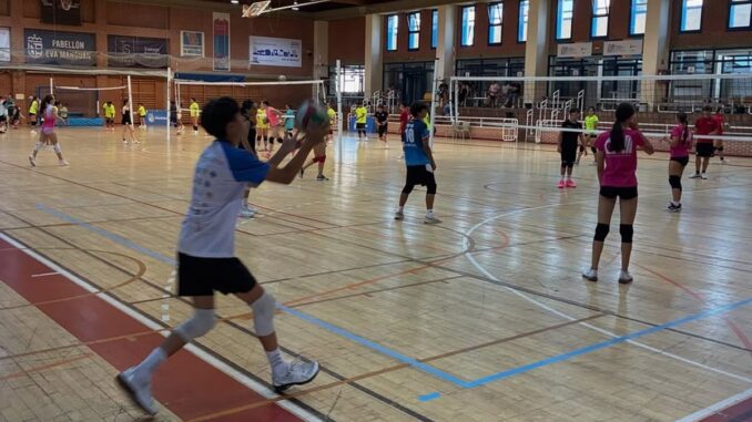 Participantes del campus deportivo de Móstoles en la tercera semana de actividades