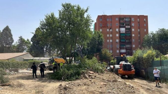 Rivas desmantela una parcela de la Cañada Real utilizada para venta de droga Intervención de desmantela de parcela en la Cañada Real de Rivas Vaciamadrid