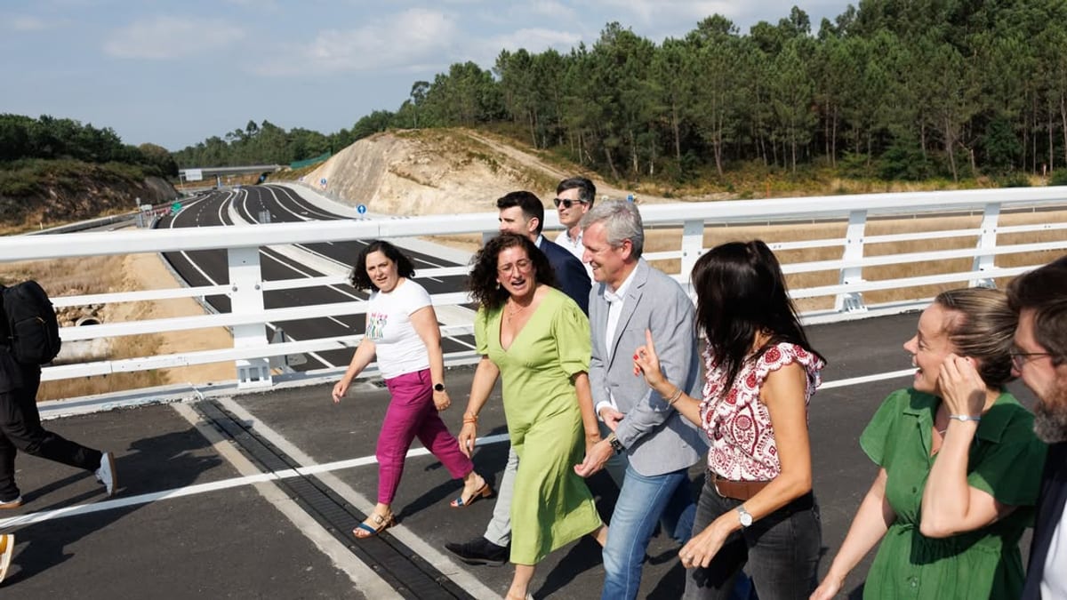 Alfonso Rueda Valenzuela en la presentación del primer tramo de la prolongación de la autovía AG-59 en Teo