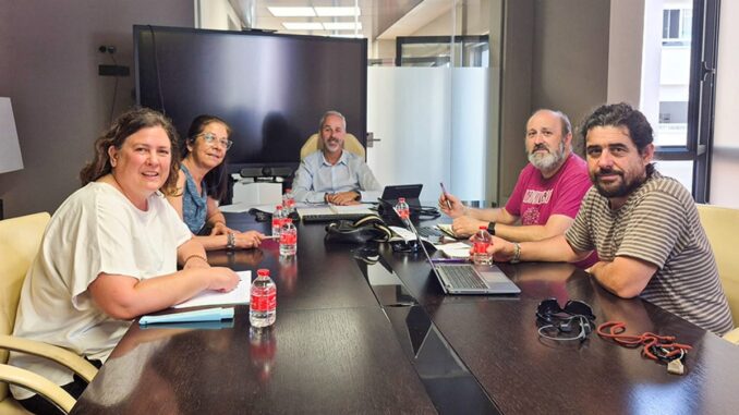 Reunión del consejero Silva con familias sobre proceso de escolarización en Cantabria