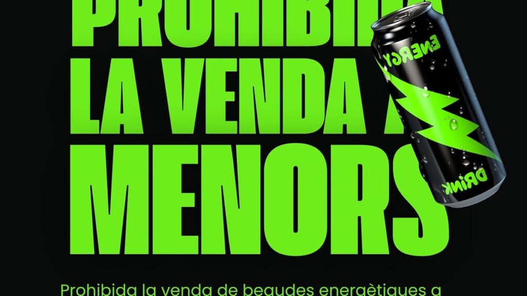 Cartel informativo del Govern de Baleares anunciando la prohibición de venta de bebidas energéticas a menores de 18 años