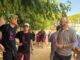 Jóvenes participantes en una actividad de voluntariado organizada por el IVAJ en un evento comunitario