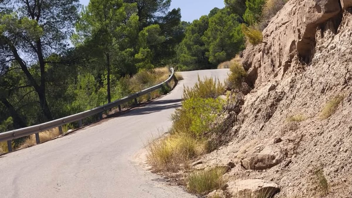 Camino del Pansero que conecta Cortes de Pallás con Hospital de Requena