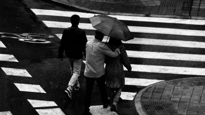 Emergencias activa avisos naranja y amarillo por lluvias y tormentas en Valencia y Alicante Mapa de avisos meteorológicos naranja y amarillo de la Generalitat Valenciana por lluvias y tormentas