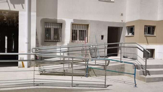 Viviendas rehabilitadas en la calle Alegría de Cádiz tras el proyecto de modernización de la Junta de Andalucía