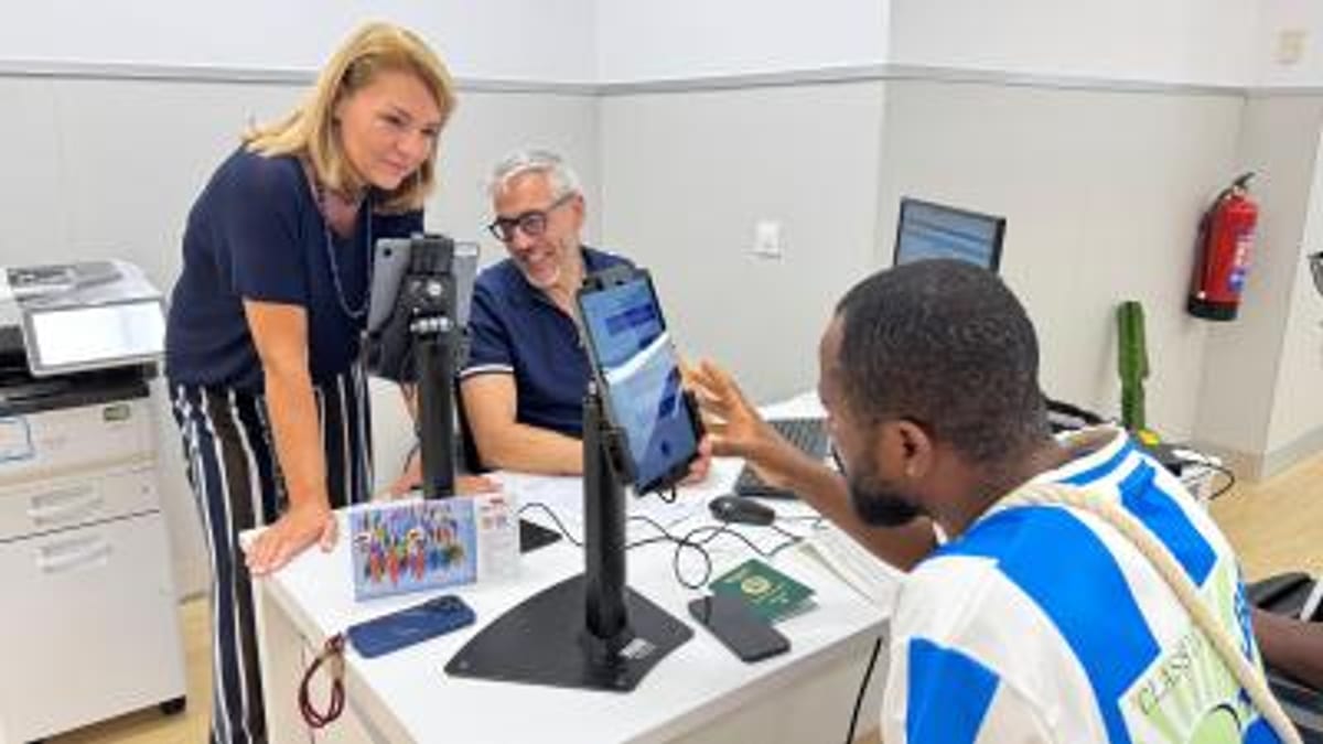 Sistema de traducción por inteligencia artificial en un Espai Labora de la Comunitat Valenciana