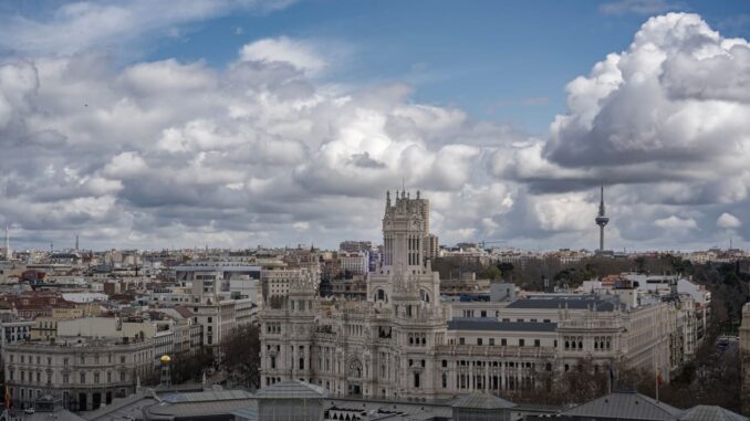 El consejero López-Valverde presenta la Nube Soberana de IA en Alcalá de Henares