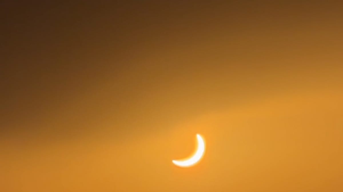 Eclipse solar visto desde la Fortaleza del Rey Lobo en Murcia