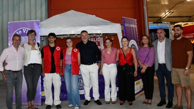 Despliega Punto Violeta en San Julián para prevenir agresiones sexistas en Cu... Punto Violeta en las Fiestas de San Julián de Cuenca con personal de Cruz Roja y autoridades municipales
