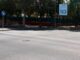 Cartel informativo de obras de renovación de redes de abastecimiento y saneamiento en Sevilla, en calle Párroco Antonio González Abato