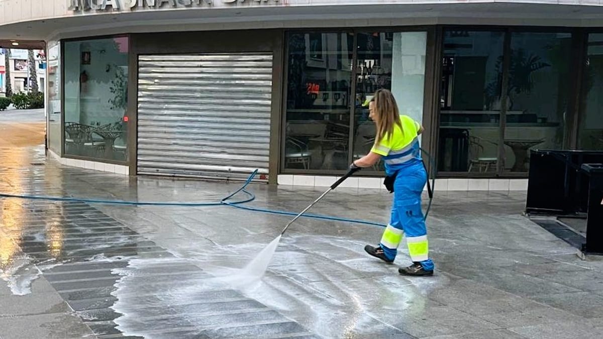 Servicio de limpieza y recogida de residuos en Torremolinos