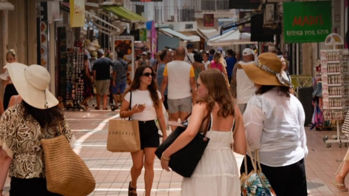 Infografía del Ayuntamiento de Torremolinos sobre cifras históricas de empleo en julio
