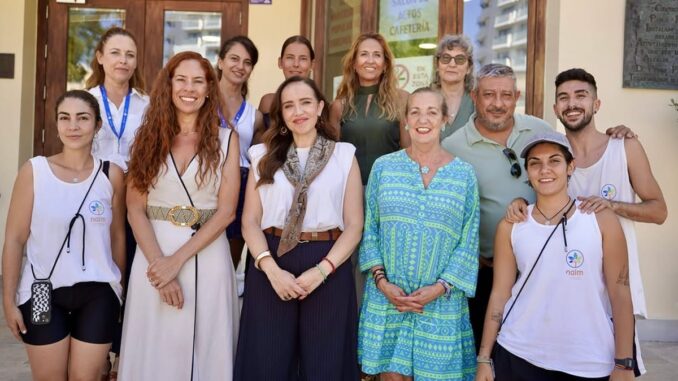 Entrega premios del concurso de dibujo 'Tu día perfecto' en Torremolinos Grupo de personas en la entrega de premios del concurso de dibujo 'Tu día perfecto' en el Centro Cultural Pablo Ruiz Picasso de Torremolinos