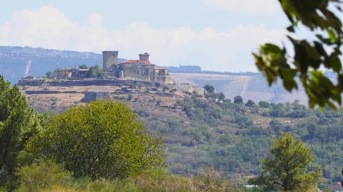 Anuncio promocional de los Trenes Turísticos de Galicia por la Ruta del Vino de Monterrei