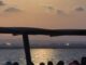 Miles de personas observan el eclipse total de Sol en Valencia desde diferentes puntos de la ciudad