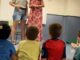 La alcaldesa de Alcobendas y el concejal de Educación acompañan a alumnos en el primer día de curso en el colegio Valdepalitos
