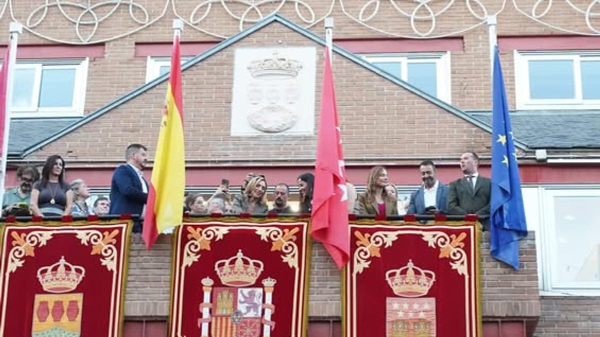 Inicio de las Fiestas Alcorcón 2026 con Pilar Peña Carrasco y los Bomberos de Alcorcón