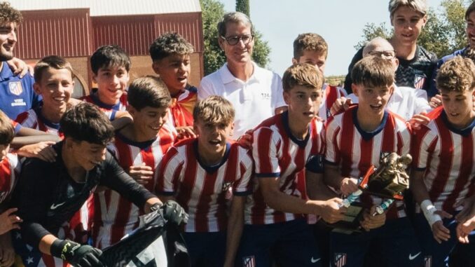 Arnedo celebra treinta años de torneo infantil con equipos de cuatro continentes Momento de la XXX Arnedo Cup con participantes en categoría infantil de fútbol
