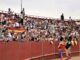 Plaza de toros con público en las gradas durante la corrida de cierre de las Fiestas 2026 de Villaviciosa de Odón