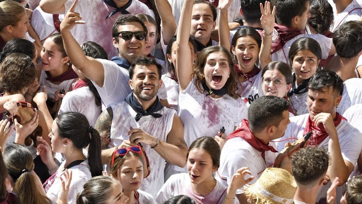 Celebración del Día del Cohete en Logroño con gran afluencia de público durante las festividades de San Mateo