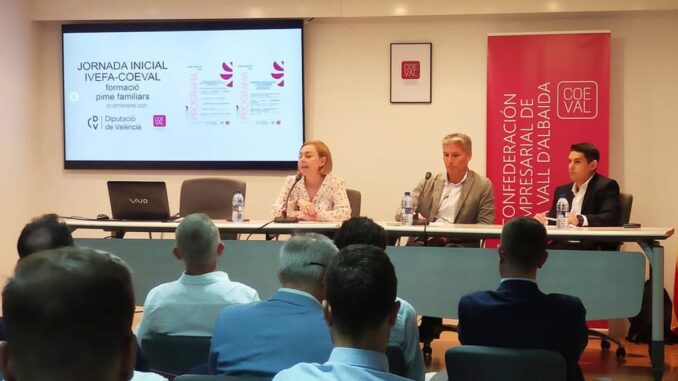 Diputació de València y COEVAL inauguran programa de profesionalización para pymes familiares Cartel de la jornada inicial IVEFA-COEVAL de formación en pimes familiares con logos de Diputació de València y COEVAL