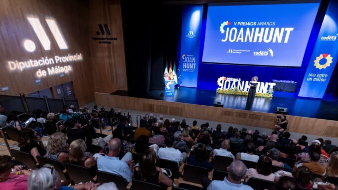 Cartel promocional de los Premios Joan Hunt 2026 de la Diputación Provincial de Málaga y Fundación Cudeca