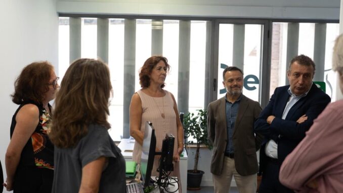 La Diputación mejora espacios para sindicatos y atención al personal Visita a los espacios mejorados de representación sindical y atención al personal de la Diputación de Sevilla