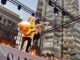El Kanka actuando en concierto gratuito en la plaza Pablo Ruiz Picasso de Torremolinos durante la Feria de San Miguel 2026
