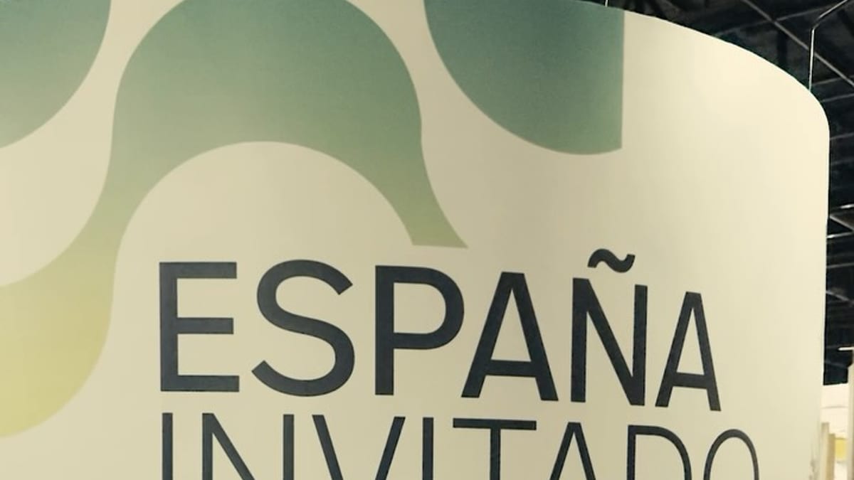 Inauguración del pabellón de España como País Invitado de Honor en la 28ª Bienal Internacional do Livro de São Paulo, con asistencia del Ministro de Cultura y autoridades de la Fundación Libro y Lectura