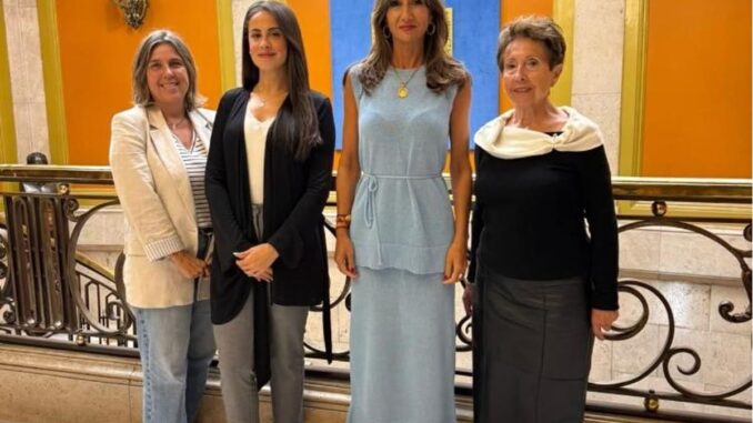 Farmacia Estrada gana el II Concurso de Escaparates del Rally Princesa de Asturias de Oviedo