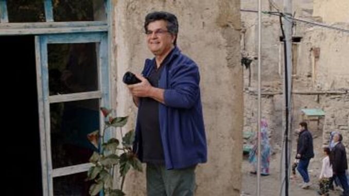 Cartel promocional del ciclo de cine dedicado a Jafar Panahi en la Filmoteca Valenciana