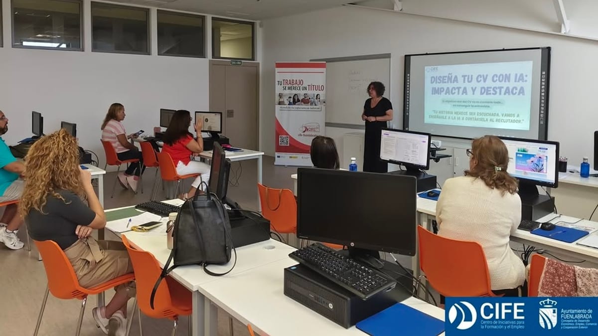 Cartel del taller Diseña tu CV con IA: Impacta y Destaca, organizado por el CIFE del Ayuntamiento de Fuenlabrada
