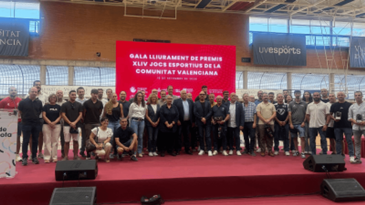 Acto de entrega de trofeos de pilota de la Generalitat Valenciana en los Jocs Esportius