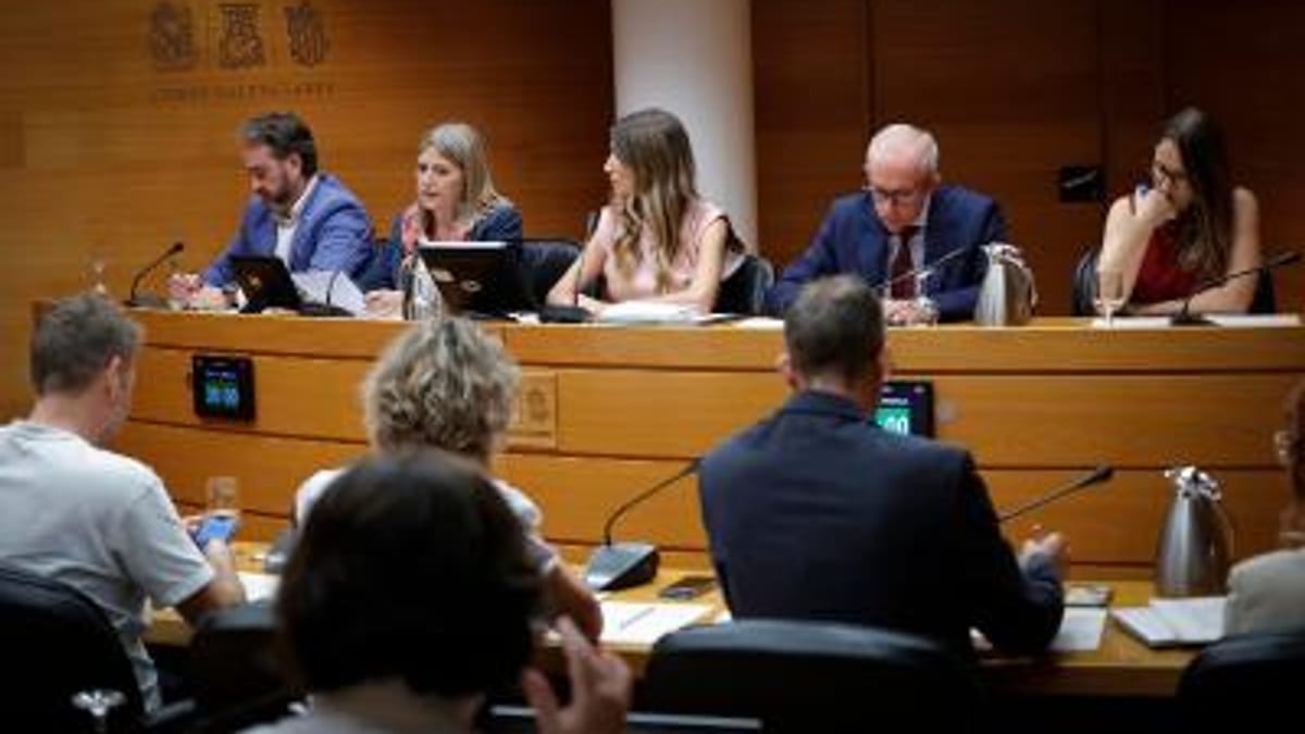 Carmen Ortí presenta en Les Corts el plan de inversión educativa 2026-2027 de la Generalitat Valenciana