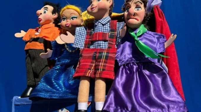 Gorgorito y la Bruja Ciriaca llegan hoy al Parque Chiribitas Cartel promocional de Gorgorito enfrentándose a la Bruja Ciriaca en el Parque Chiribitas de Logroño
