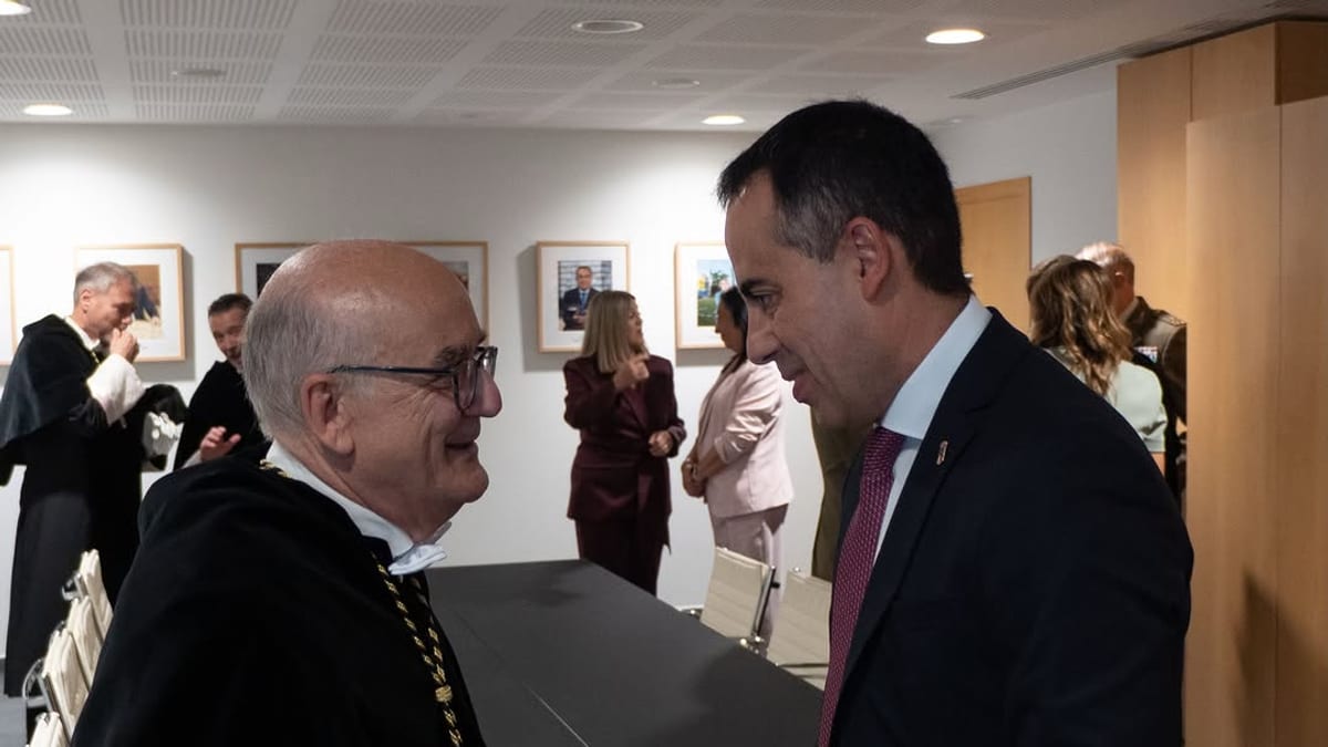 Héctor Folgado asiste a la apertura del curso 2026/2027 de la Universitat Jaume I
