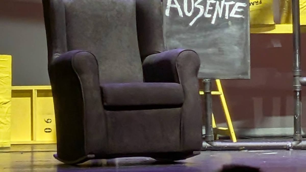 Escena de la obra Homo Ausente en el Teatro La Jaramilla de Coslada