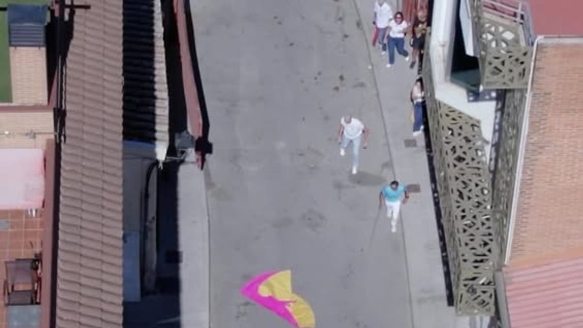 Asistentes disfrutando de actividades durante el segundo día de las Fiestas de Humanes de Madrid 2026