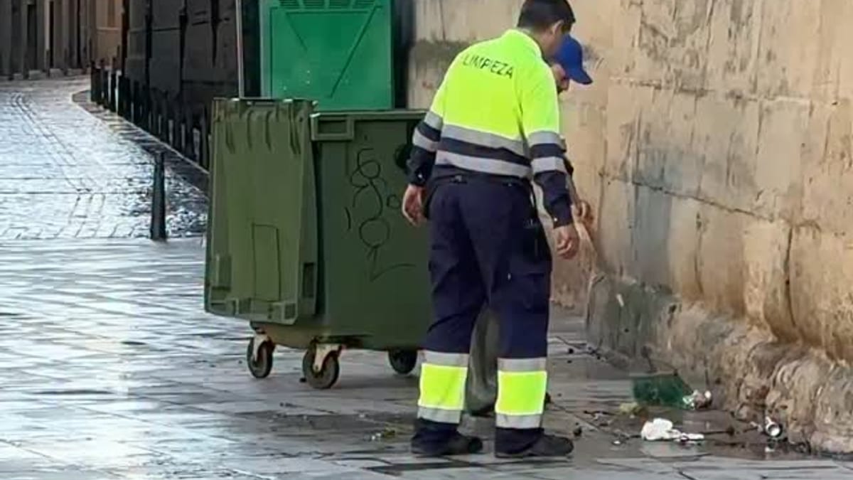 Servicio de limpieza reforzado durante las fiestas de San Mateo en Logroño con contenedores móviles