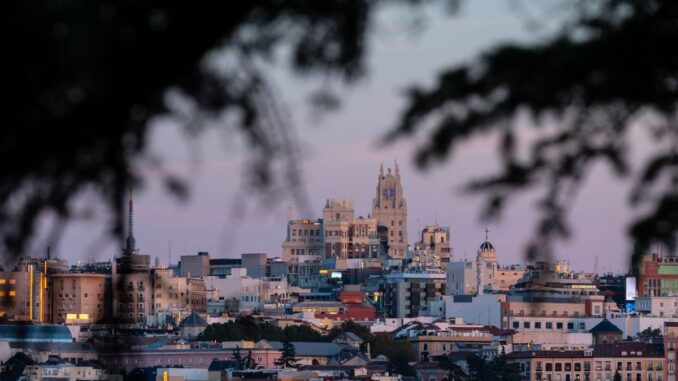 Madrid lidera por primera vez el Informe PISA en España con mejores resultados que Finlandia, Suecia y EE UU Informe PISA 2025: Madrid lidera en España en Matemáticas y Ciencias