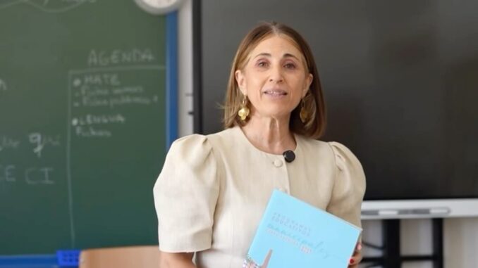 Cartel promocional de las 149 actividades gratuitas para estudiantes malagueños, con mención a miles de participantes
