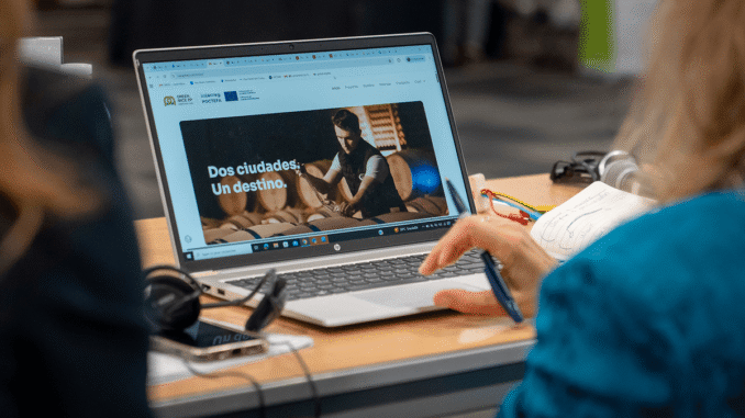 Pamplona y Pau impulsan estrategia conjunta de turismo de congresos sostenible Reunión de trabajo del proyecto GREENMICE 2P en Pau con participantes de ambas ciudades